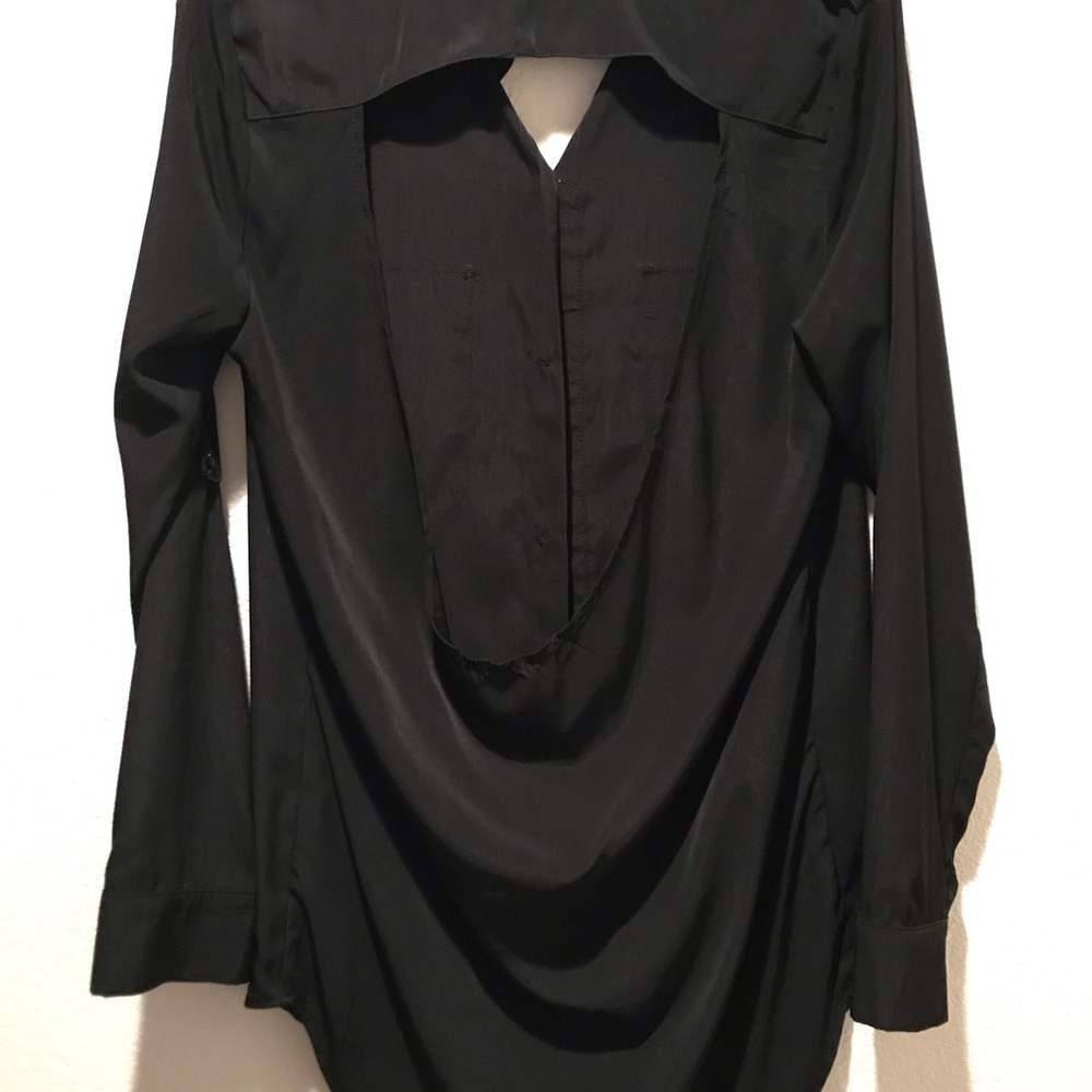 Button down - Picture 2 of 2